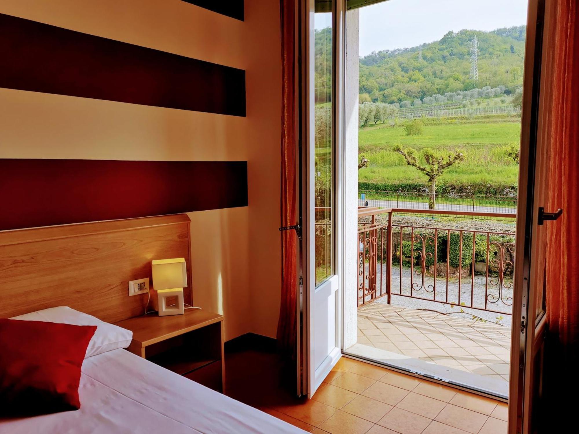 Ristorante Le Rasole Hotel Гарда Екстериор снимка